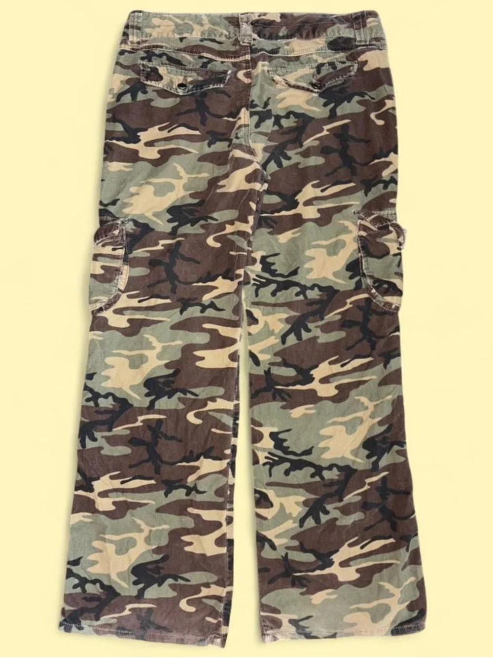 Y2K GLO Camo Cargo Pants - Picture 3 of 6